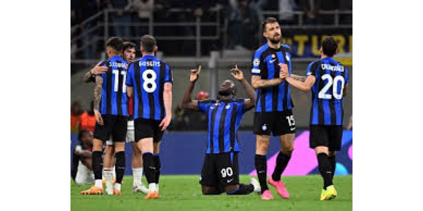 Inter Milan versloeg AC Milan met 3-2